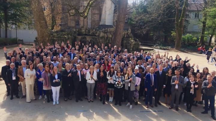 Group photos of all participants at this annual conference of the alliance held in Besançon.